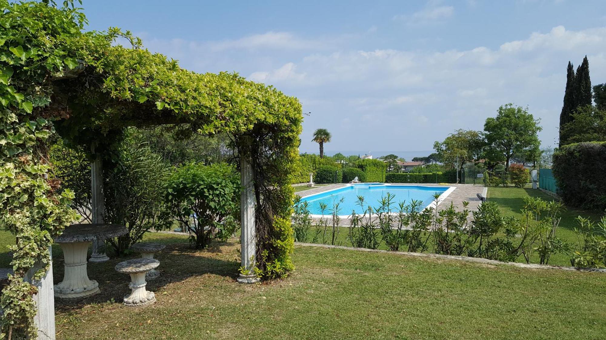 Italsol Residence Riai Moniga del Garda Экстерьер фото