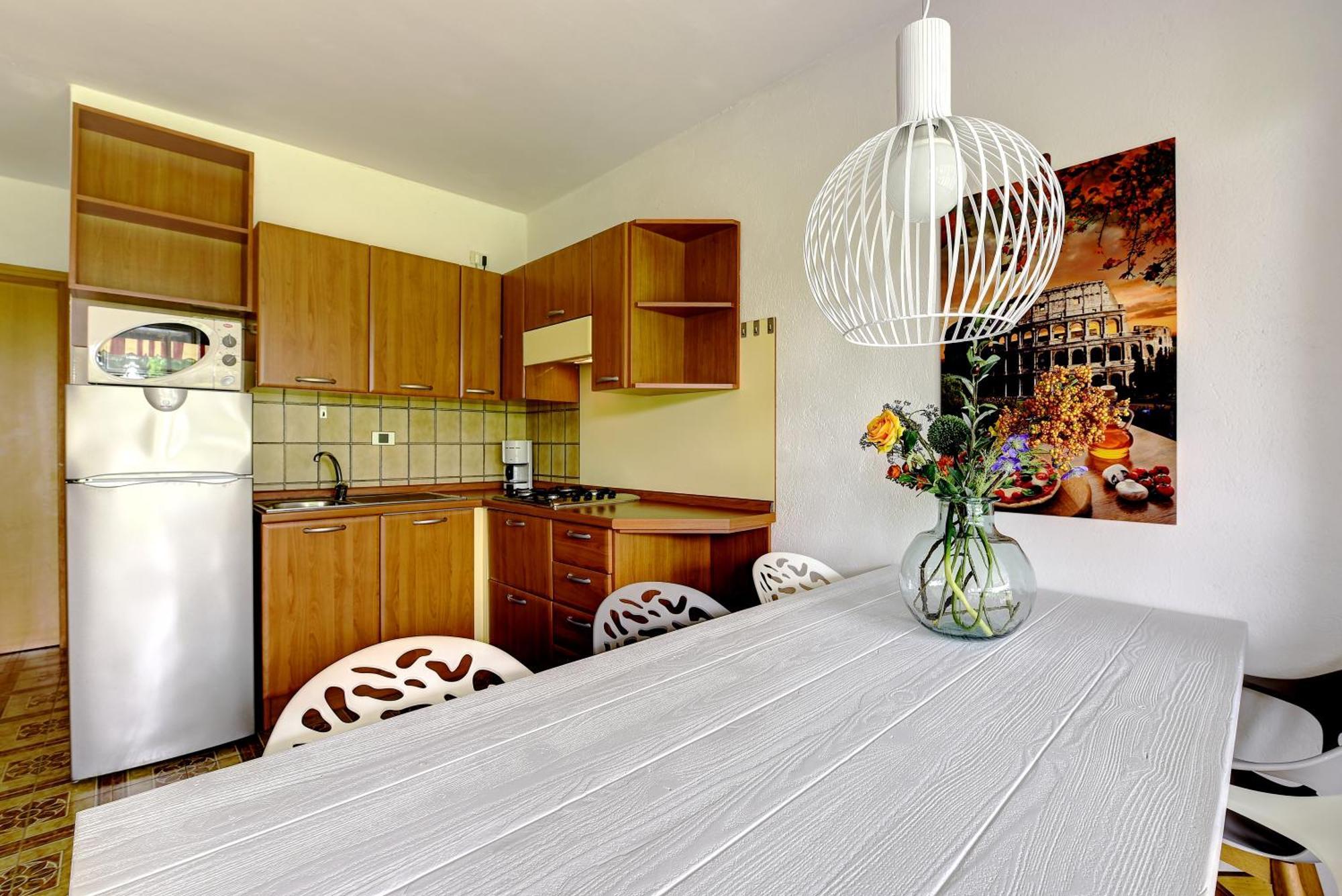 Italsol Residence Riai Moniga del Garda Номер фото