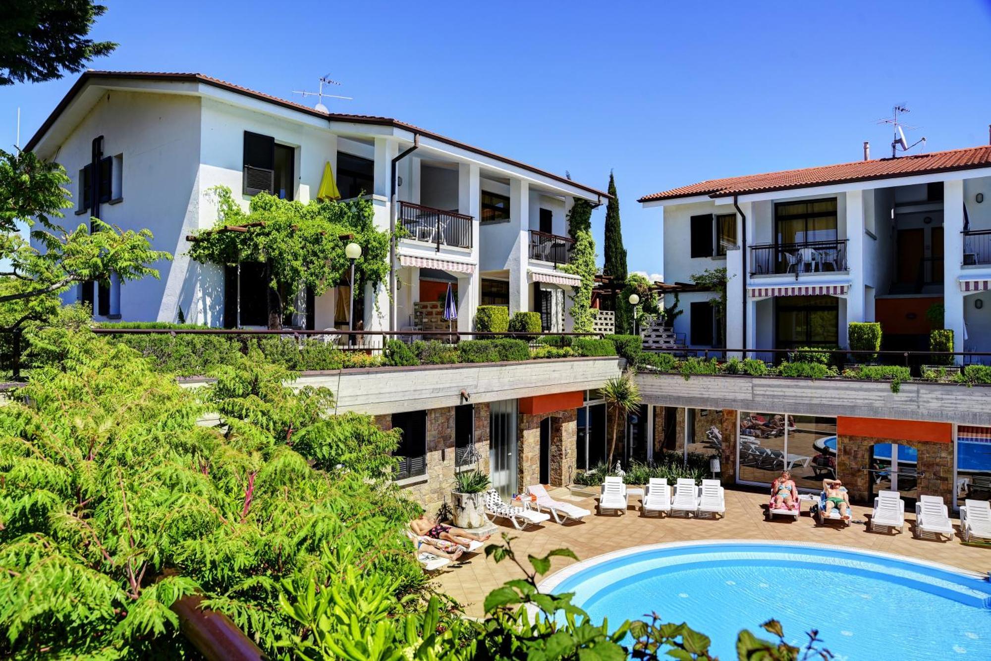 Italsol Residence Riai Moniga del Garda Номер фото
