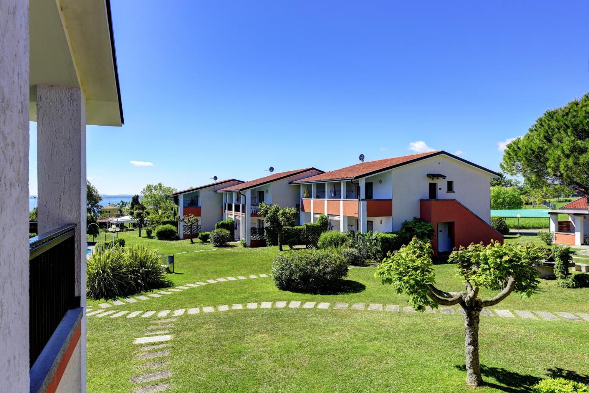 Italsol Residence Riai Moniga del Garda Номер фото