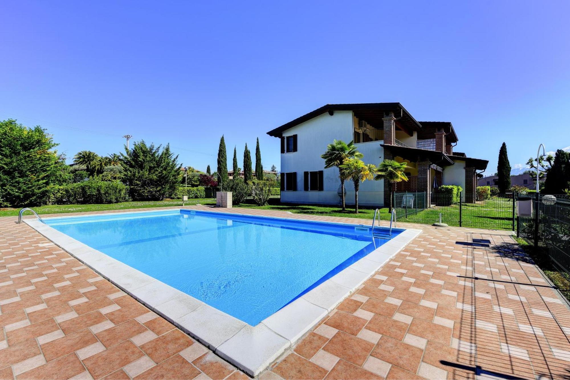 Italsol Residence Riai Moniga del Garda Номер фото