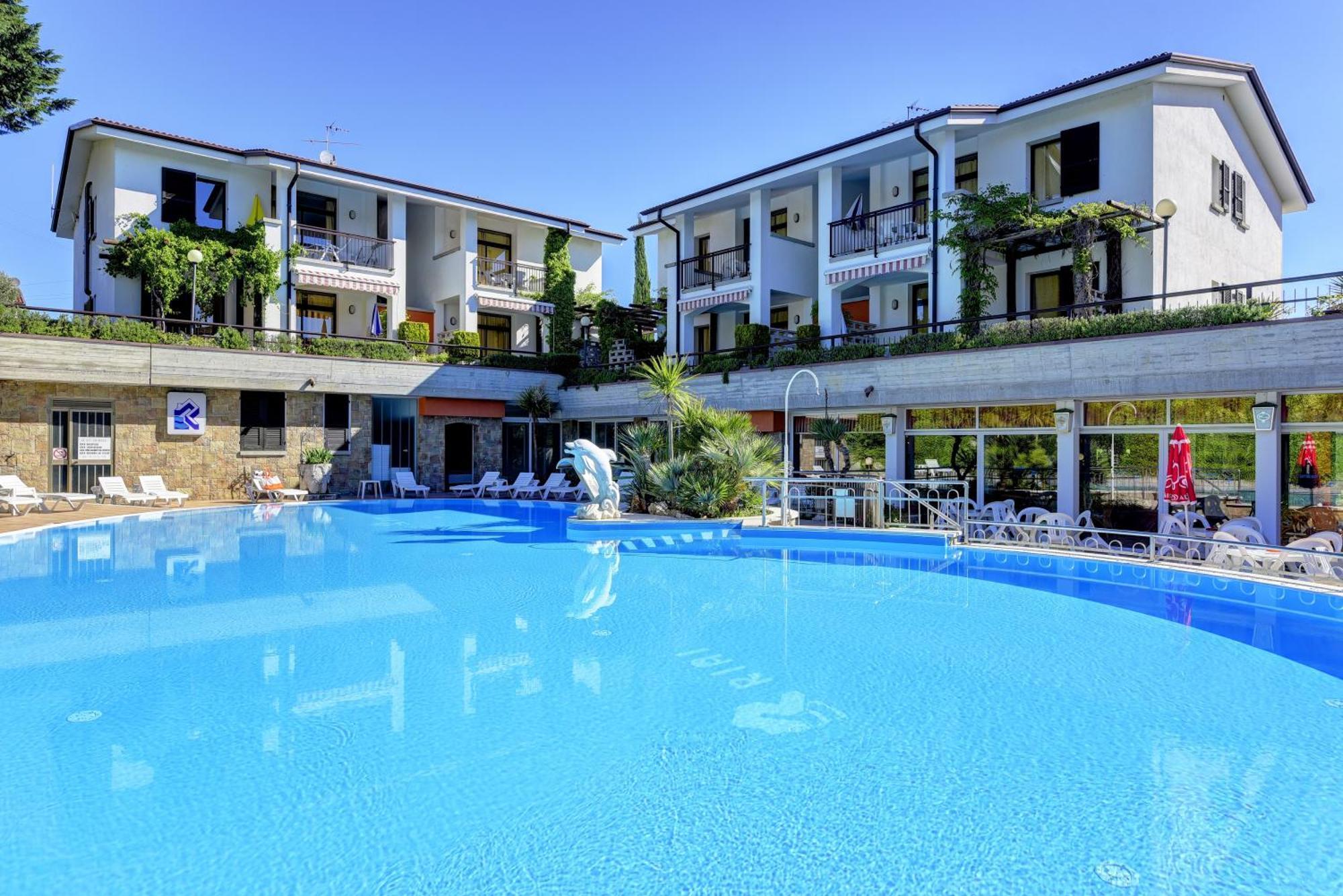 Italsol Residence Riai Moniga del Garda Номер фото